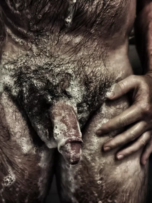 Keeping [m]yself nice and clean by unw1ndowd