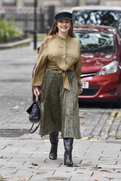 Kelly Brook by Aggressive-Summer330