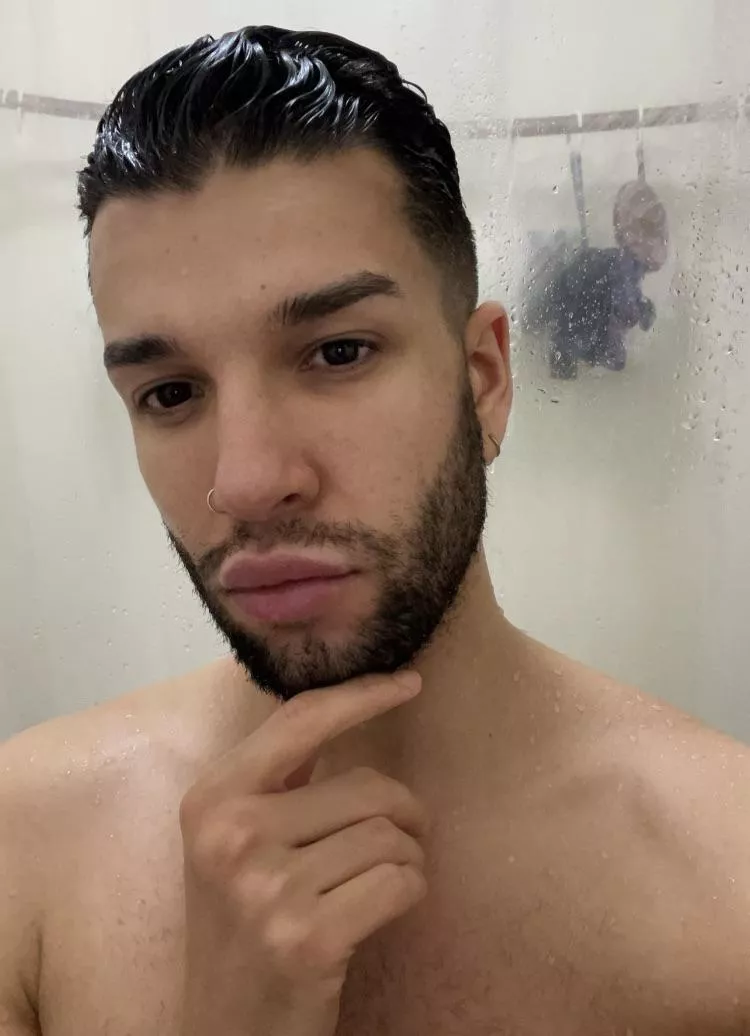 Kendall Gender on Twitter 🥵 posted by adamthekween