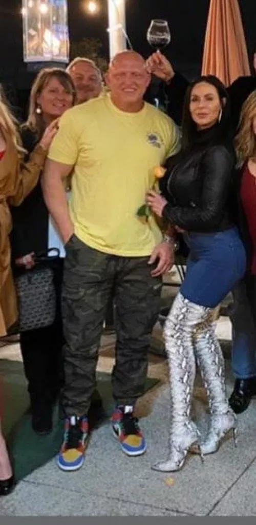 Kendra and professor X (her husband) by sinid00