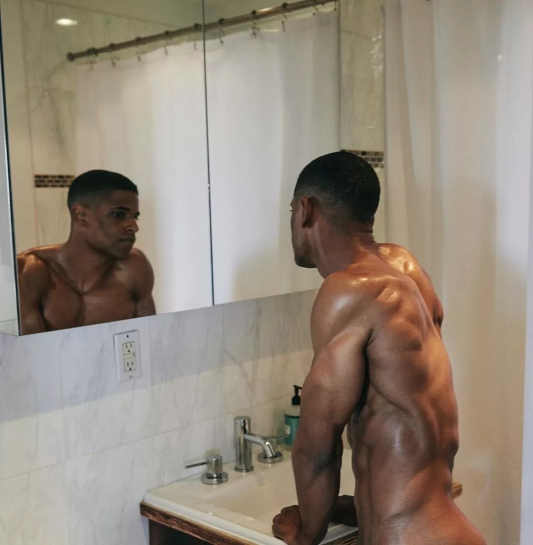 Kevin Felder posted by astroblueastro