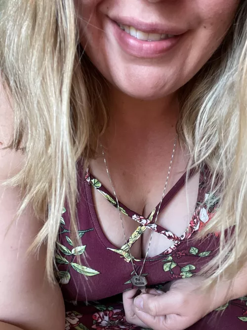 Key hidden under my work clothes by goddess4booty34