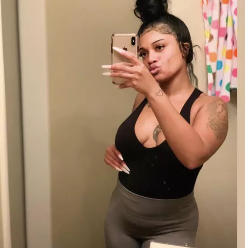 kids down for a nap so I was told to show my n***** lips for white men to see today 😩 I look like shit today 🤷🏽‍♀️ KIK// FineAssSub by FineGhettoSub