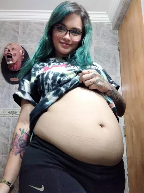 Kik and Instagram: @kg.belly by karlagonqui