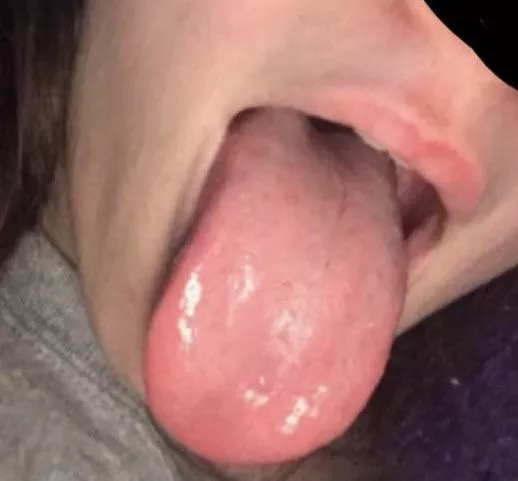 Kik me if you like my mouth 👧 posted by IknowWhatUWantt