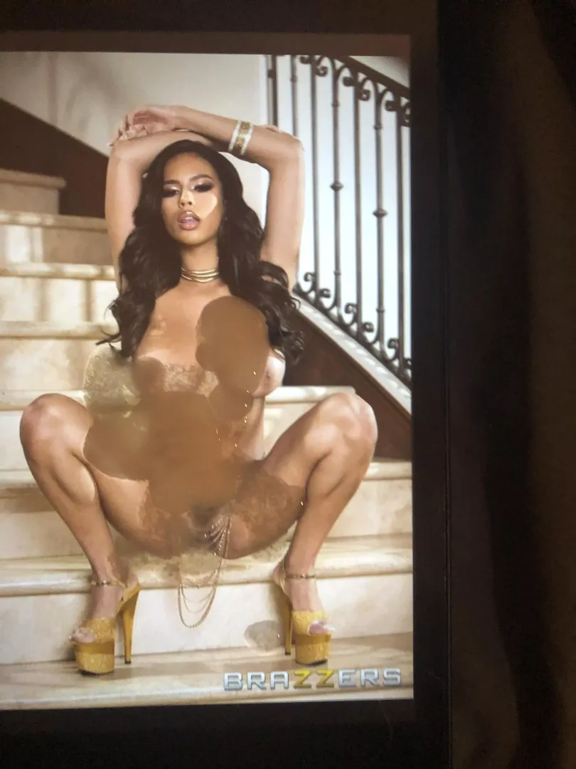 [kik nattyk2435] I am willing to cock or trib your fav celebs pornstars or streamers, prefer big boobs, tan posted by jophilly___