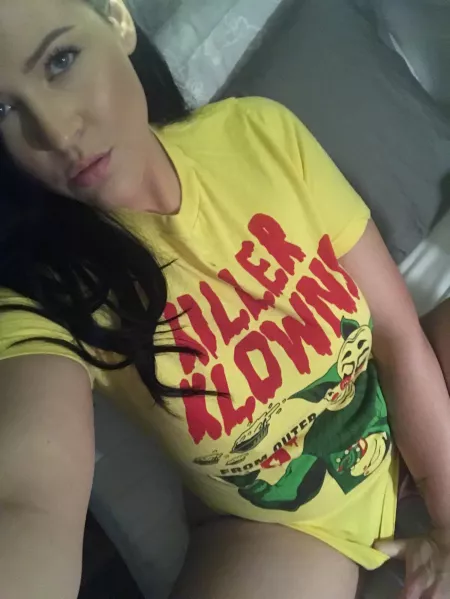 Killer Klowns from Outer Space is my favorite cheesy horror movie. What’s yours? 💀🔪⚰️ by ChippyLipton