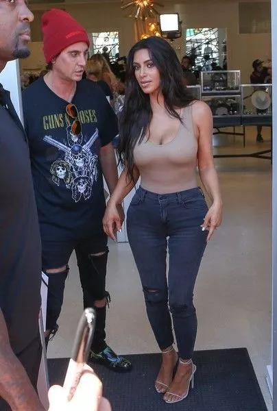 Kim at Dash store in Miami posted by Valuable-Camel-4376