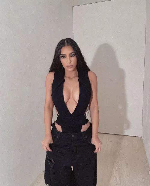 Kim 🥵 by FloH4uptling