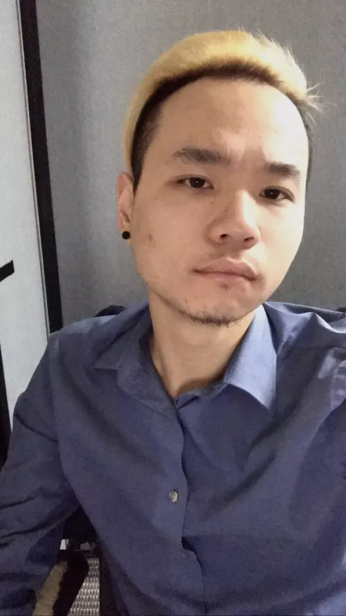 Kind of a shit week but I do be hanging in there by pretty_cringe