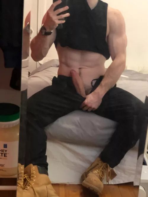 Kinda feeling the pump💪 by arronskater19