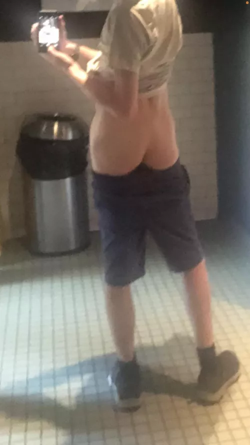 kinda hoping my professor walks in by NerdyStony