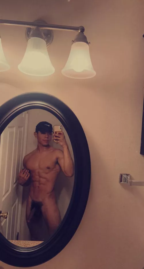 Kinda hot? Or nahh 😜 by Len0327