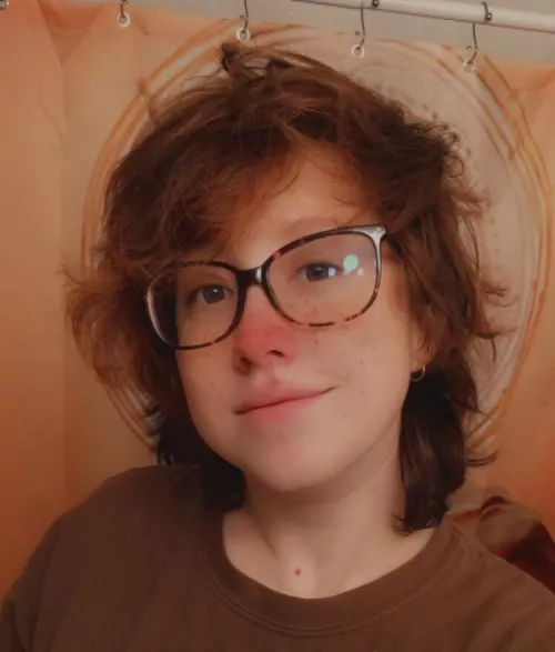 Kinda want to dye my hair, kinda want to shave my head, kinda want to grow my hair out. Indecisive as always by twizzie22