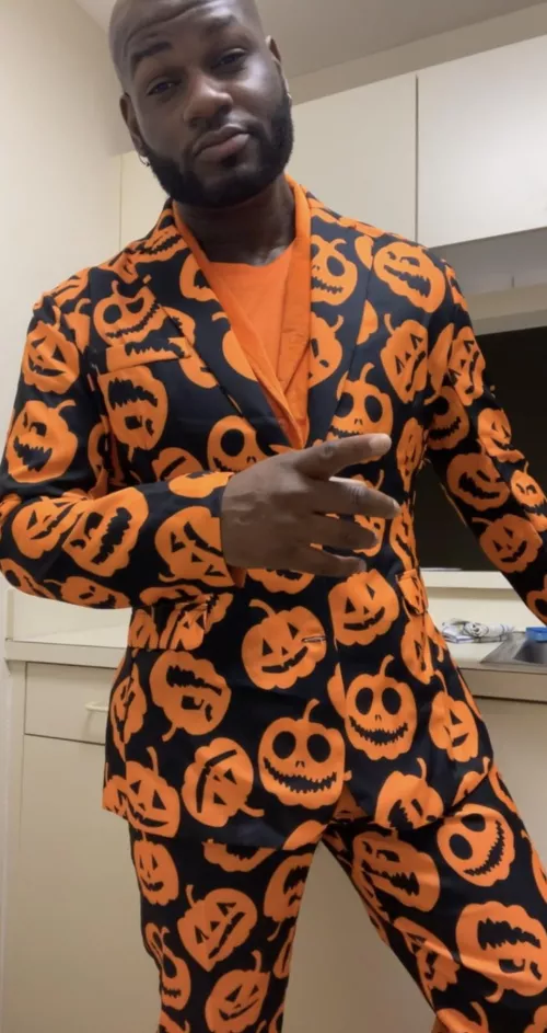 King of the pumpkin spice this Halloween. 👑🎃 by StruggleNurse666