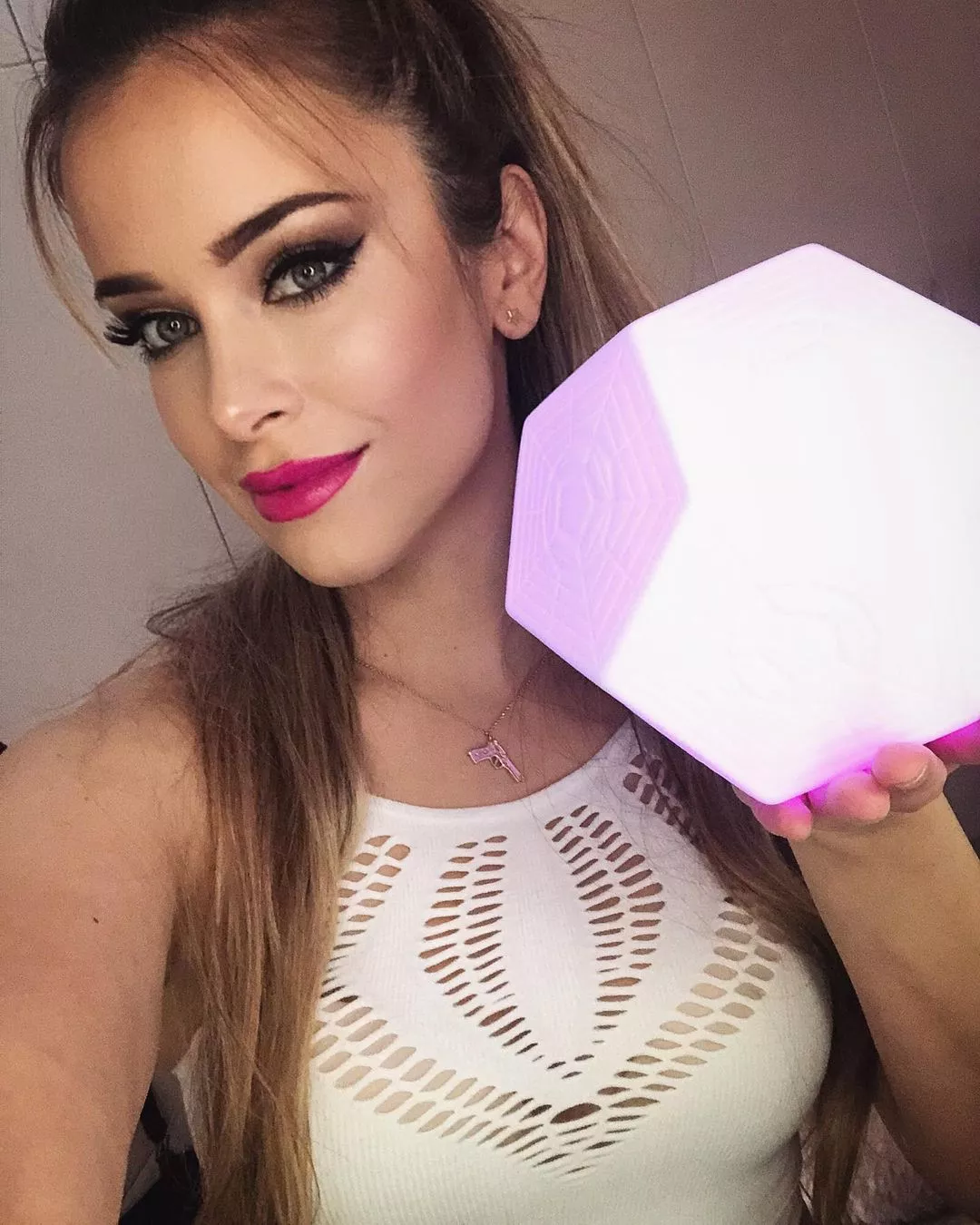 Kinga Kujawska posted by manticora1989