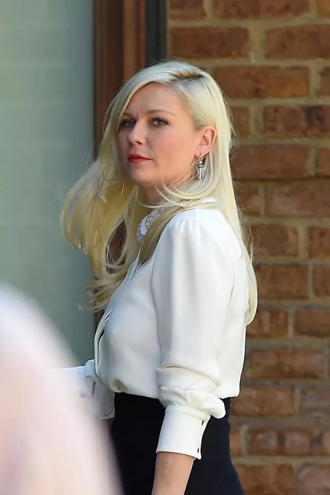 Kirsten Dunst posted by dreambringer1