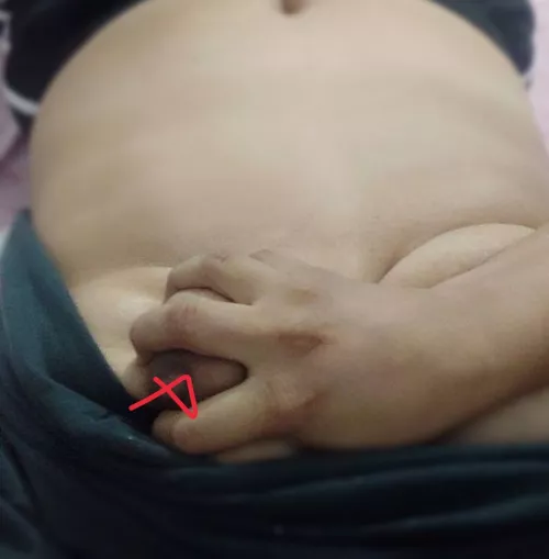 Kisi ko 🍼🍼 pina h? by shady_slut