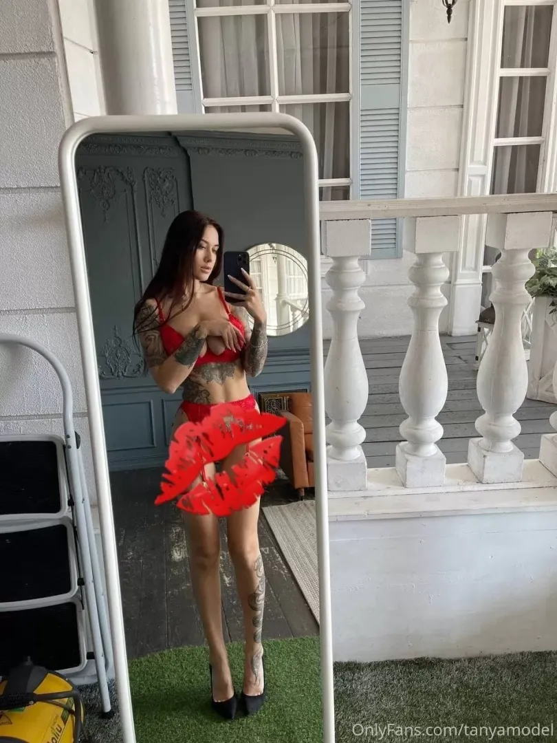 Kiss! posted by Geralt1902