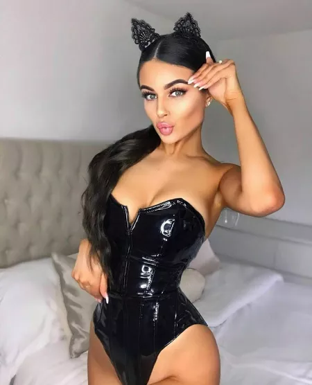 Kiss a kitty by altbubblr