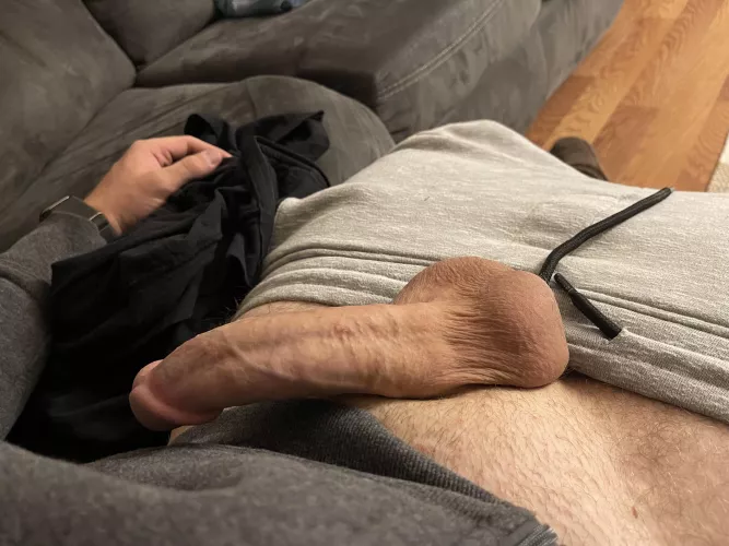 Kiss it goodnight 🤤 by SleazyPostal