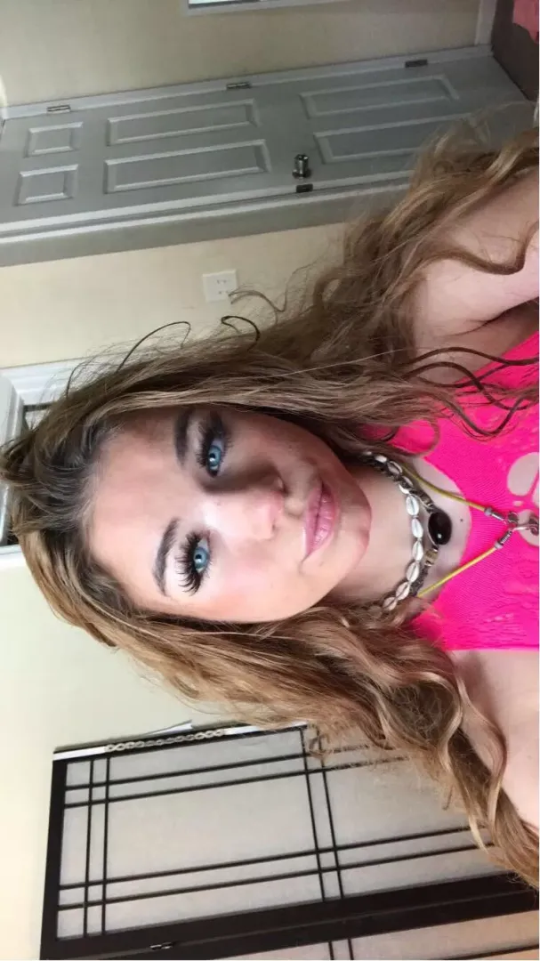 kiss me ?🙈💋🍒 posted by theaurorajade