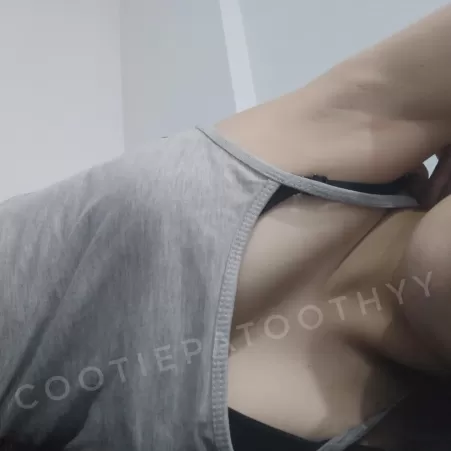 Kiss/Lick here by CootiePaToothyy