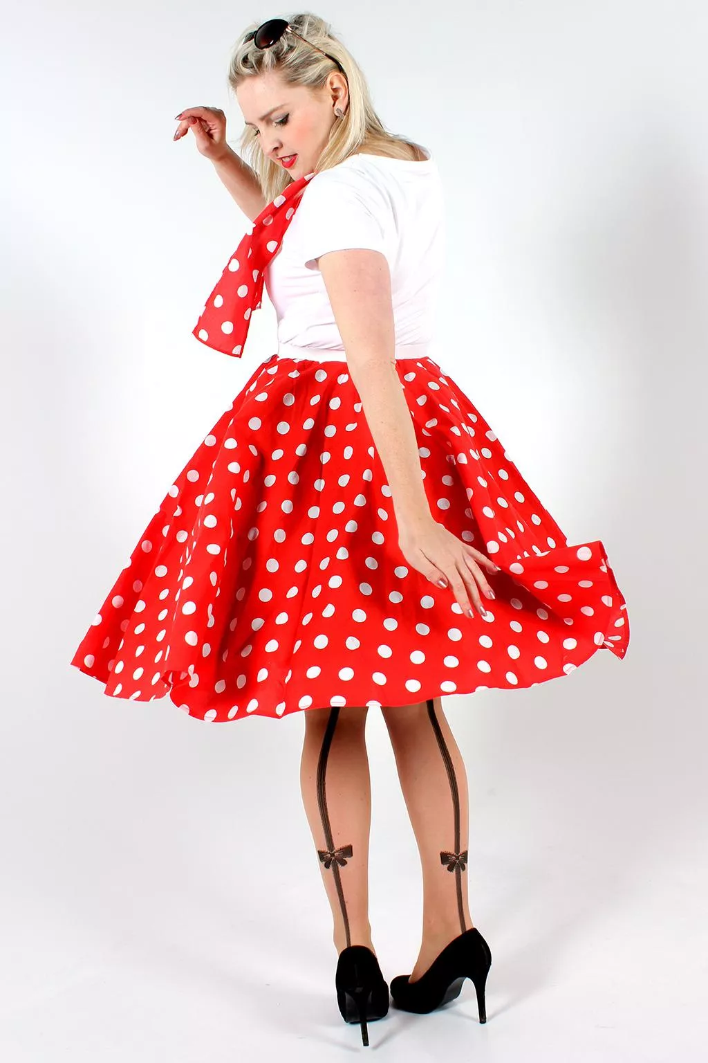 Kitten doing a twirl! posted by [deleted]