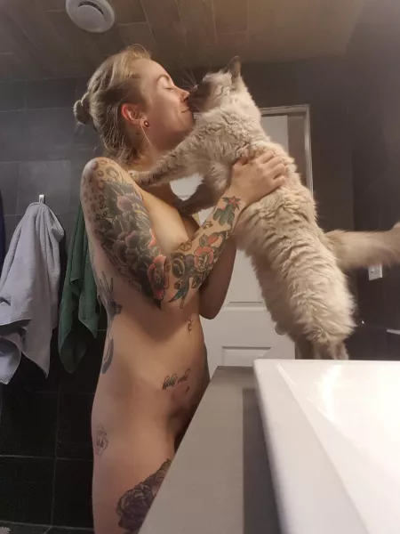 Kitties and titties 🐱 by RuuOriVod