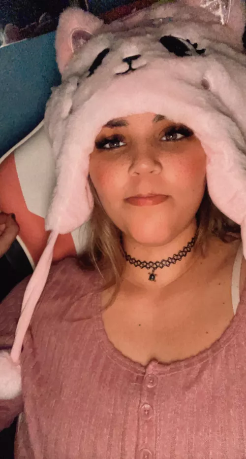 Kitty hat uwu by babieeofmischief