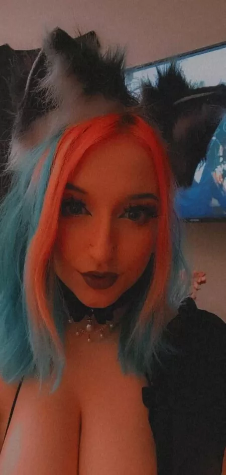 Kitty self by ProduceAfraid9198