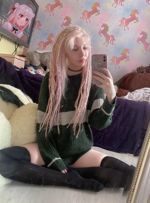 Knee socks and over sized hoodies are perfect together, so cute ^.~ by littlepepperpeach