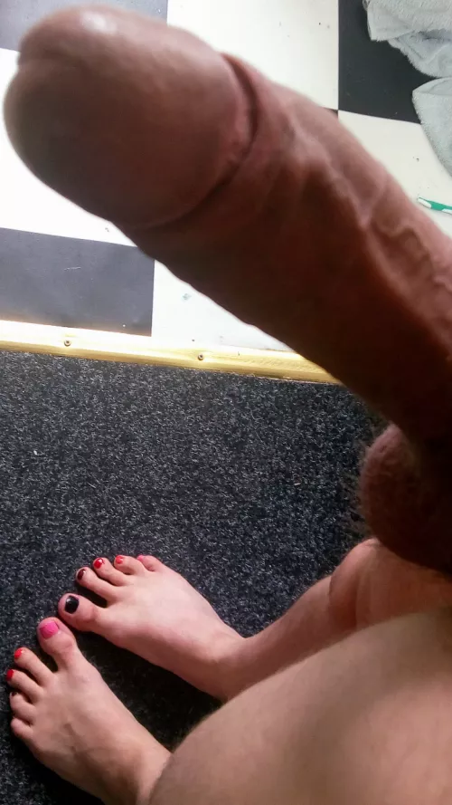 Kneel at My Feet ♥️👣😃🐘❤️ by StrafeKing1991