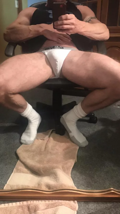 Kneel please by Invinceablemouse