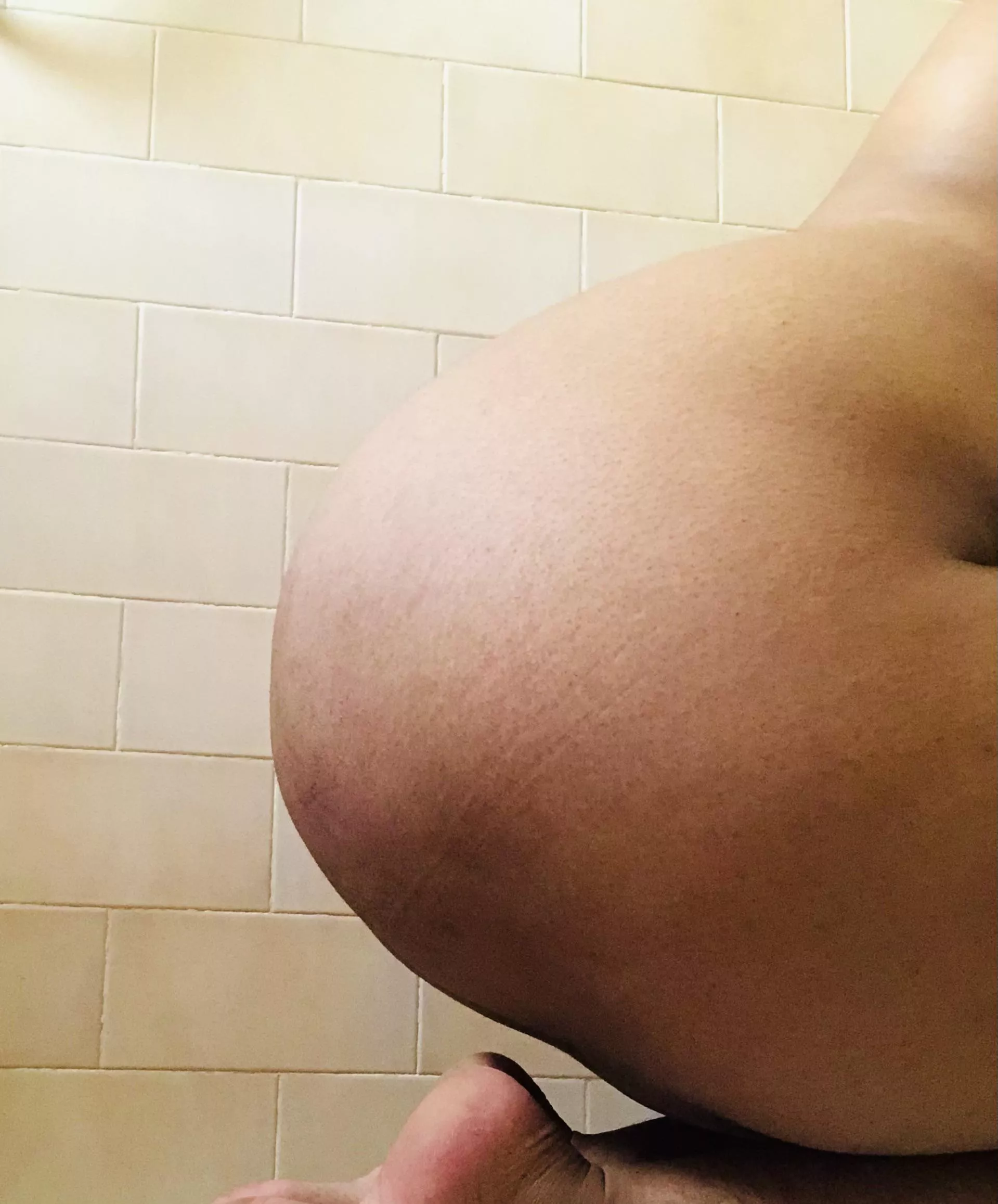 Kneeling and waiting... posted by cara_inks