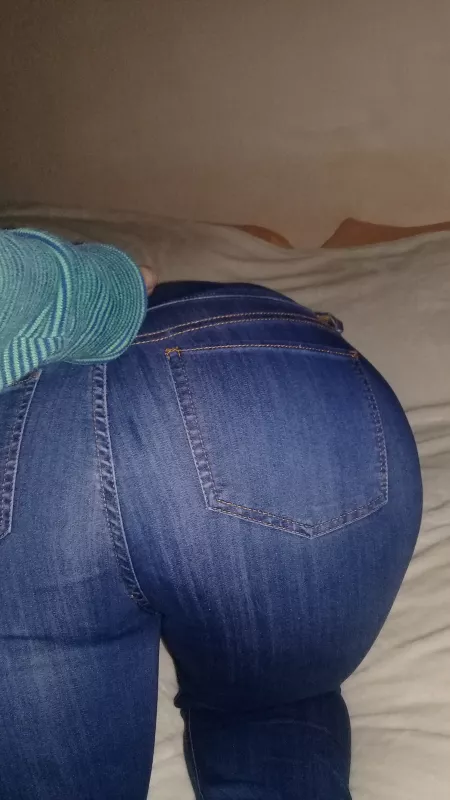 Kneeling by uniqueoneguy