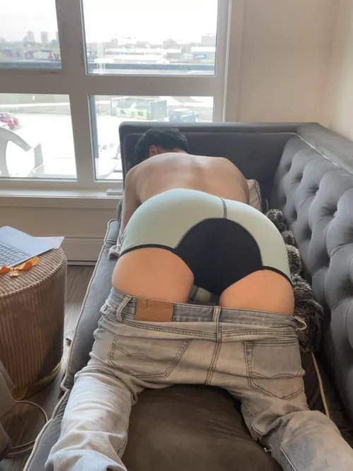 Korean butt here 🥰 by toogoodtobetruedude