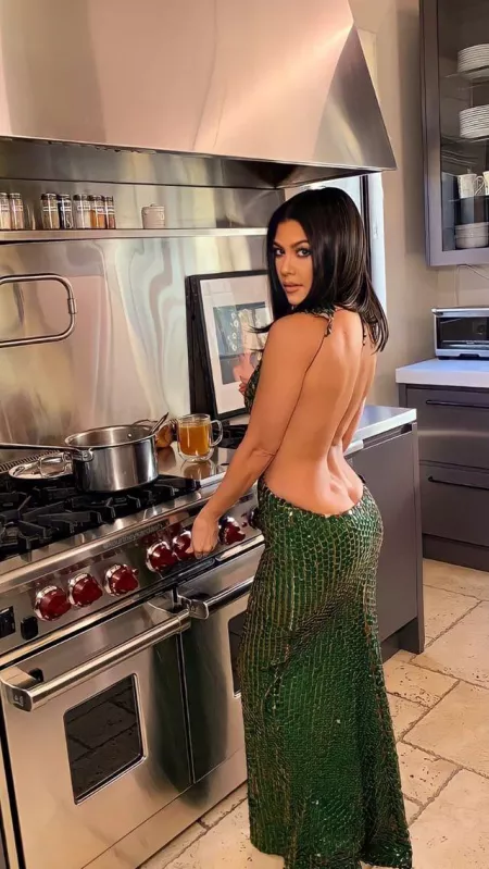 Kourtney Kardashian by PM_ME_THAT_WHALETAIL