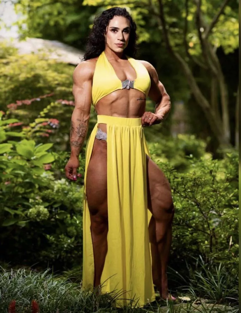 Kristina Mendozas legs make my cock leakk posted by 0wnthenite77