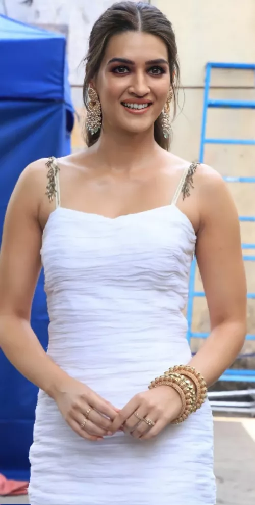 Kriti Sanon by kaalbrahma