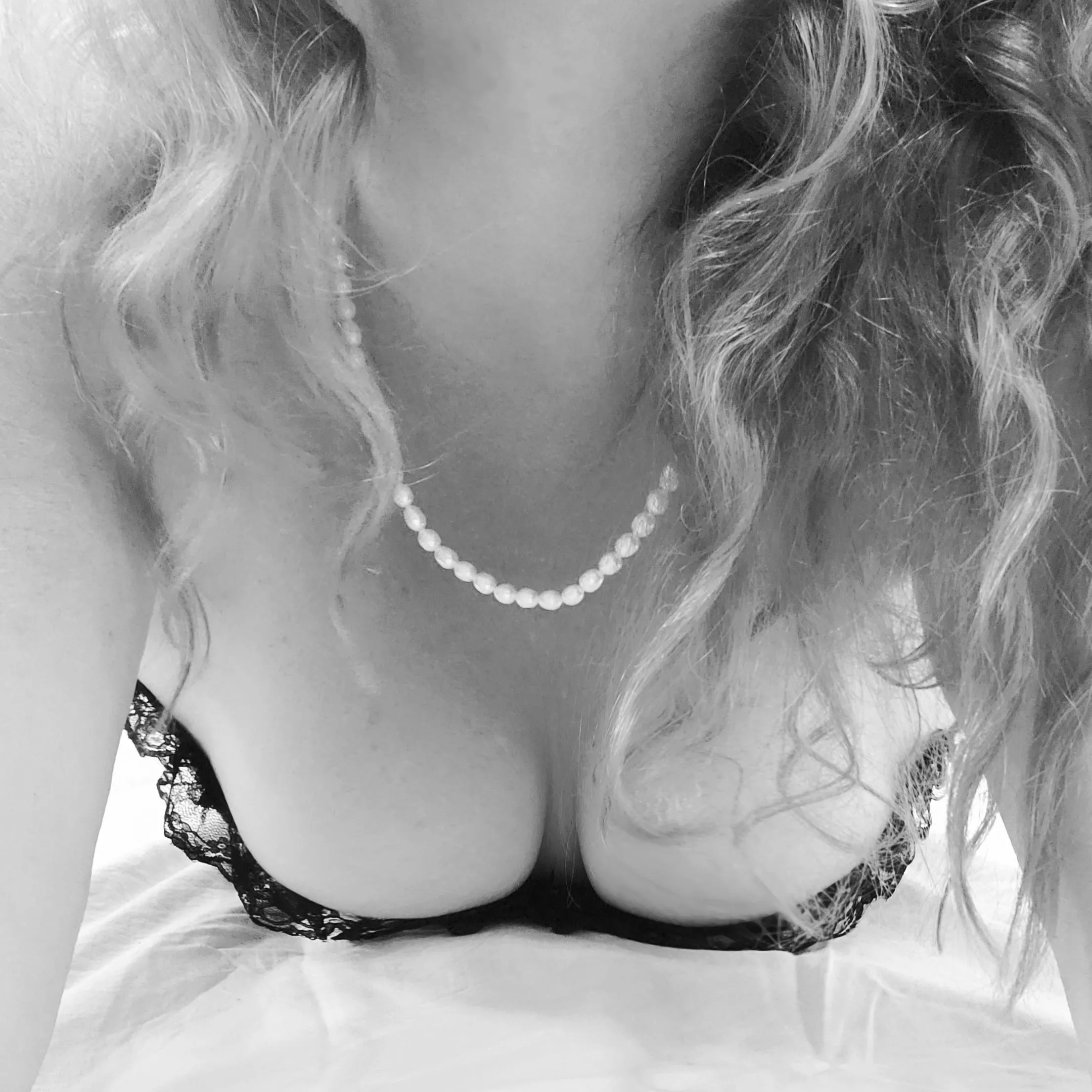 Lace and pearls posted by Blissful_Devastation