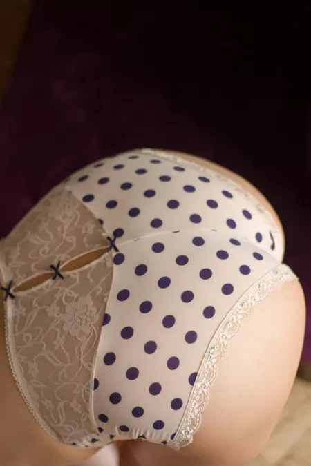 Lacy polka dots by Manowar1313