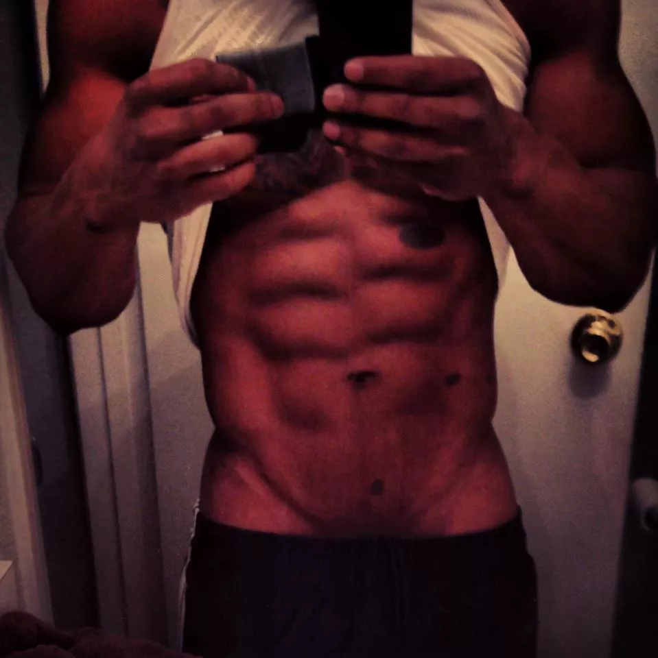 Ladies tell me if summer time Dre belongs here... 🤷🏾‍♂️ posted by HandsomedreBBC