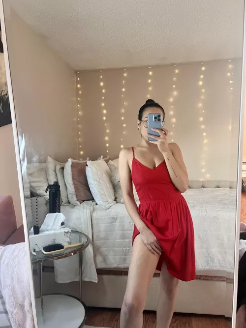 Lady in red 🇨🇦 by subsophiee