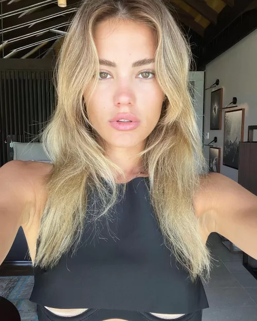 Lara Lepp by GiganticGingerbread