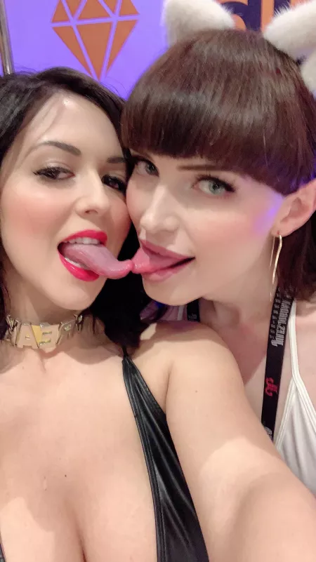 Larkin Love and Natalie Mars by larkinlovexxx