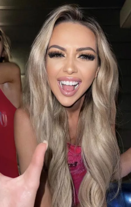 Lashes by round_plastic