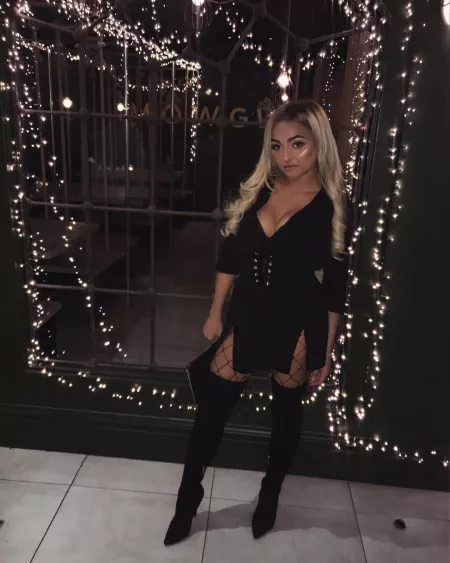 Lass I know, total s**t by LaceyMorg