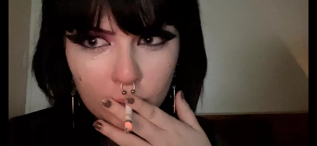 last cig of the last pack :( by teencumming