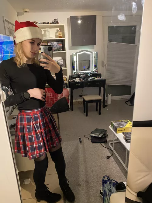 Last day of school, Christmas in on the doorstep 🎄 by Mystrium666